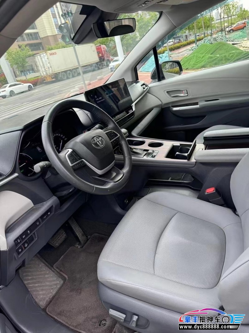 23年丰田格瑞维亚MPV抵押车出售