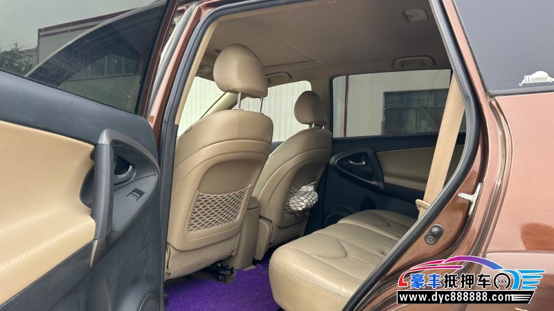 12年丰田RAV4轿车抵押车出售
