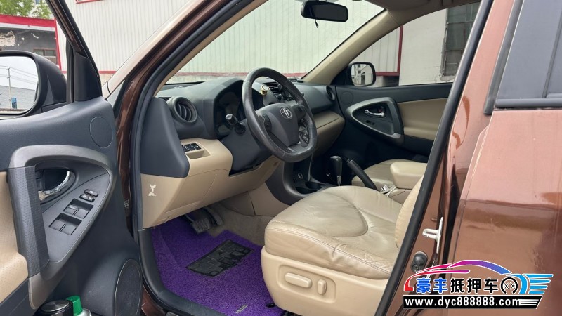 12年丰田RAV4轿车抵押车出售