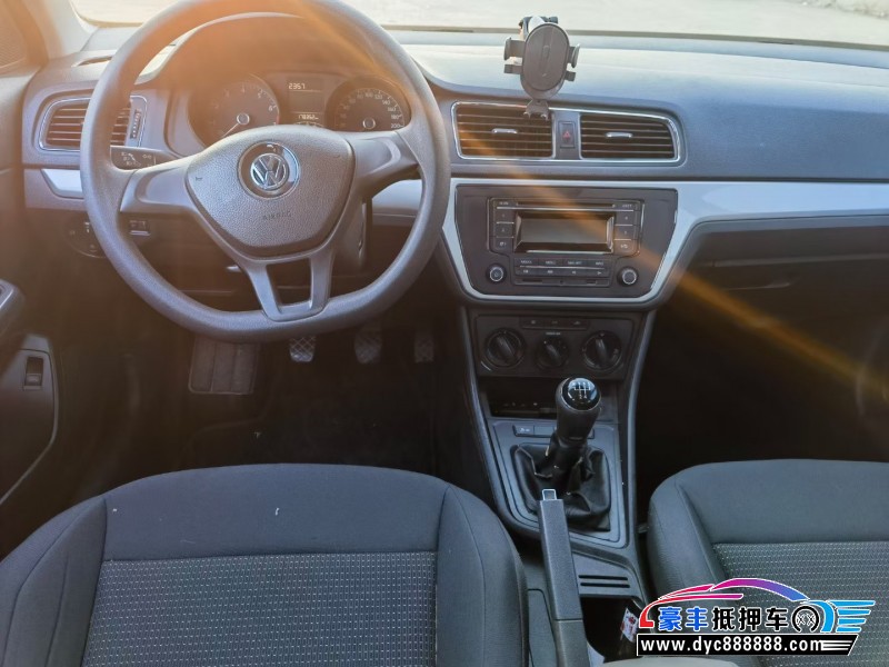 16年大众朗逸轿车抵押车出售