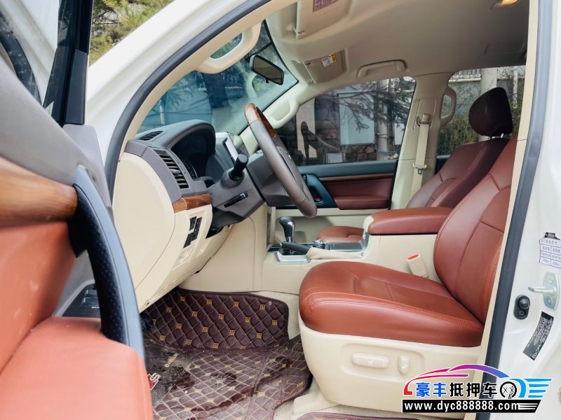 18年丰田兰德酷路泽（陆巡）轿车抵押车出售