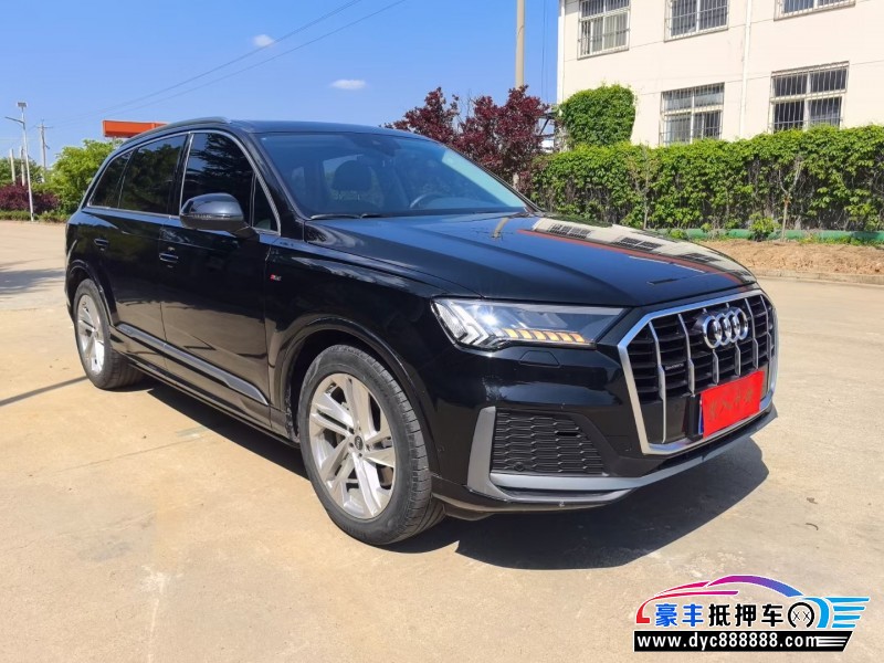 22年奥迪Q7轿车抵押车出售