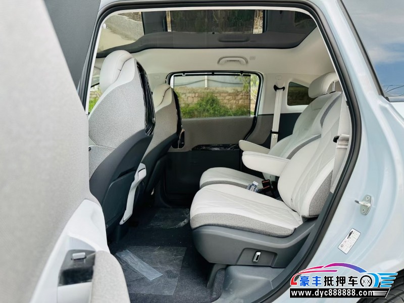 24年极狐考拉轿车抵押车出售