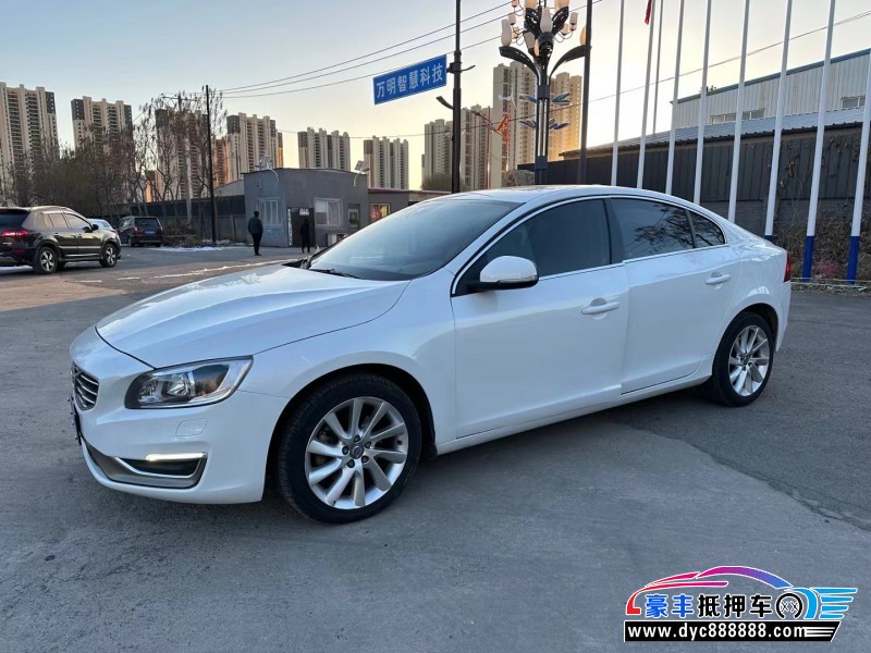 17年沃尔沃S60轿车抵押车出售