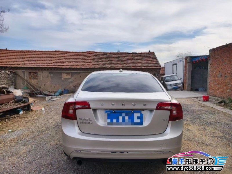 17年沃尔沃S60轿车抵押车出售
