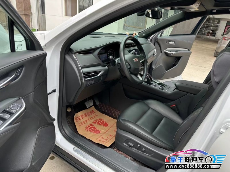 21年凯迪拉克XT4轿车抵押车出售