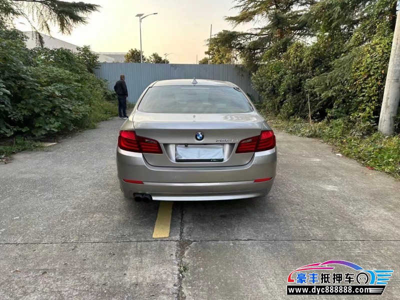 13年宝马5系轿车抵押车出售