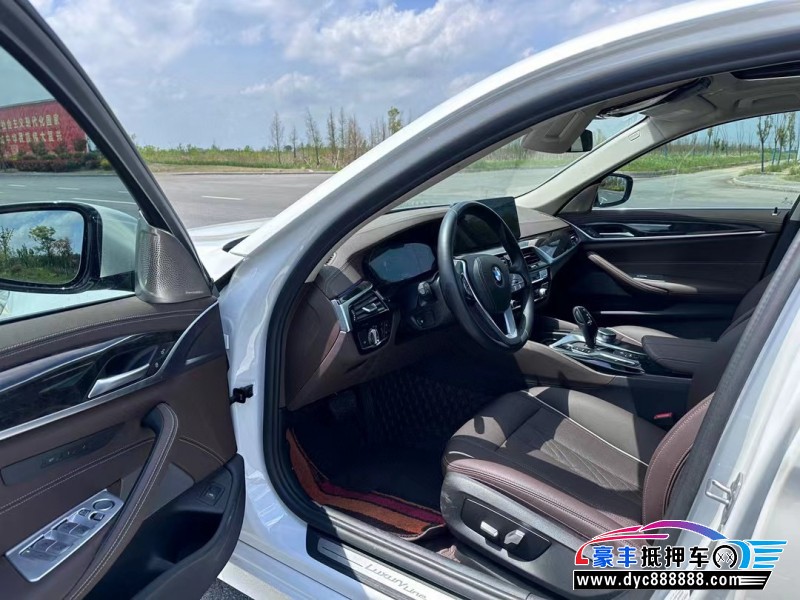 22年宝马5系轿车抵押车出售