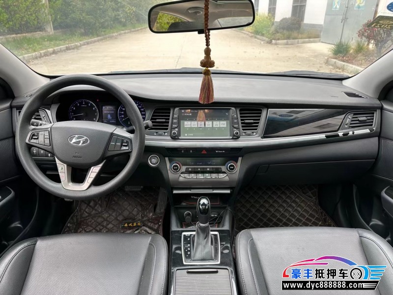 17年现代名图轿车抵押车出售