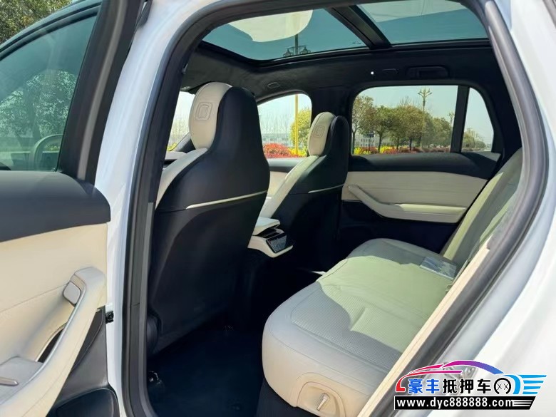 23年蔚来ES6轿车抵押车出售