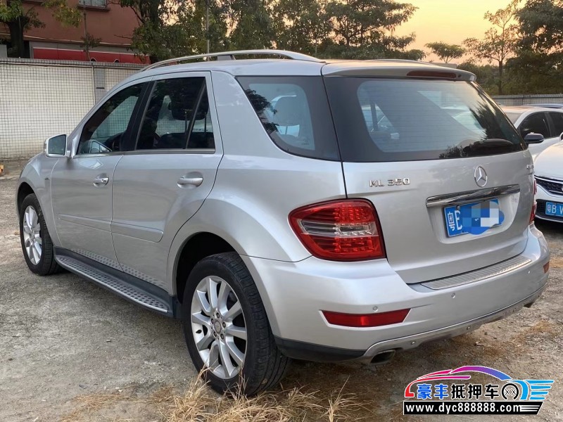 12年奔驰ML轿车抵押车出售