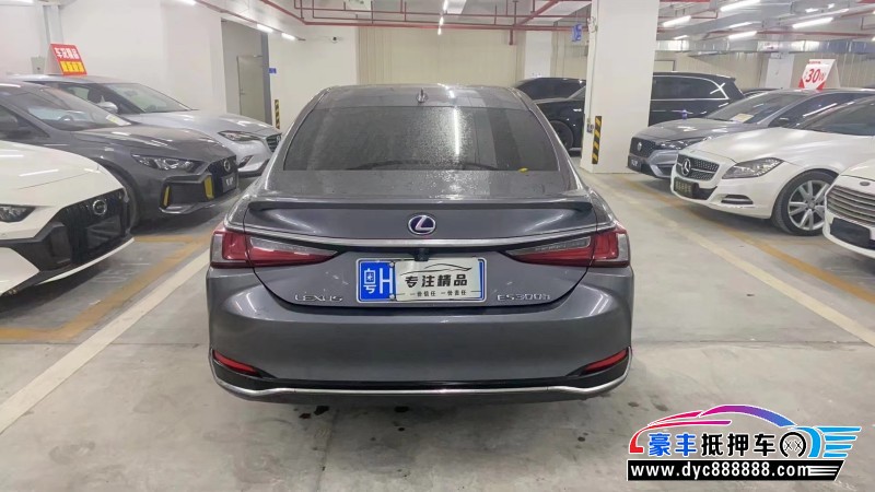 20年雷克萨斯ES轿车抵押车出售