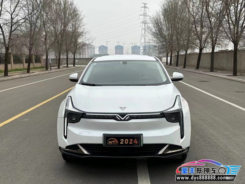 23年哪吒U轿车抵押车出售