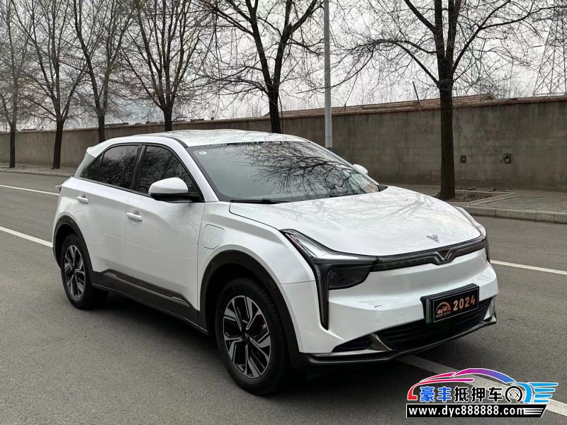 23年哪吒U轿车抵押车出售