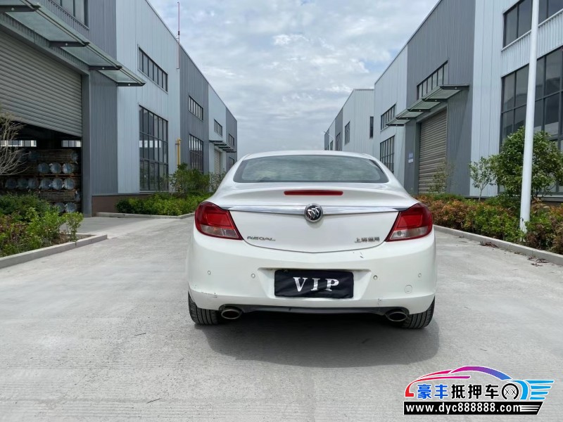 13年别克君威轿车抵押车出售