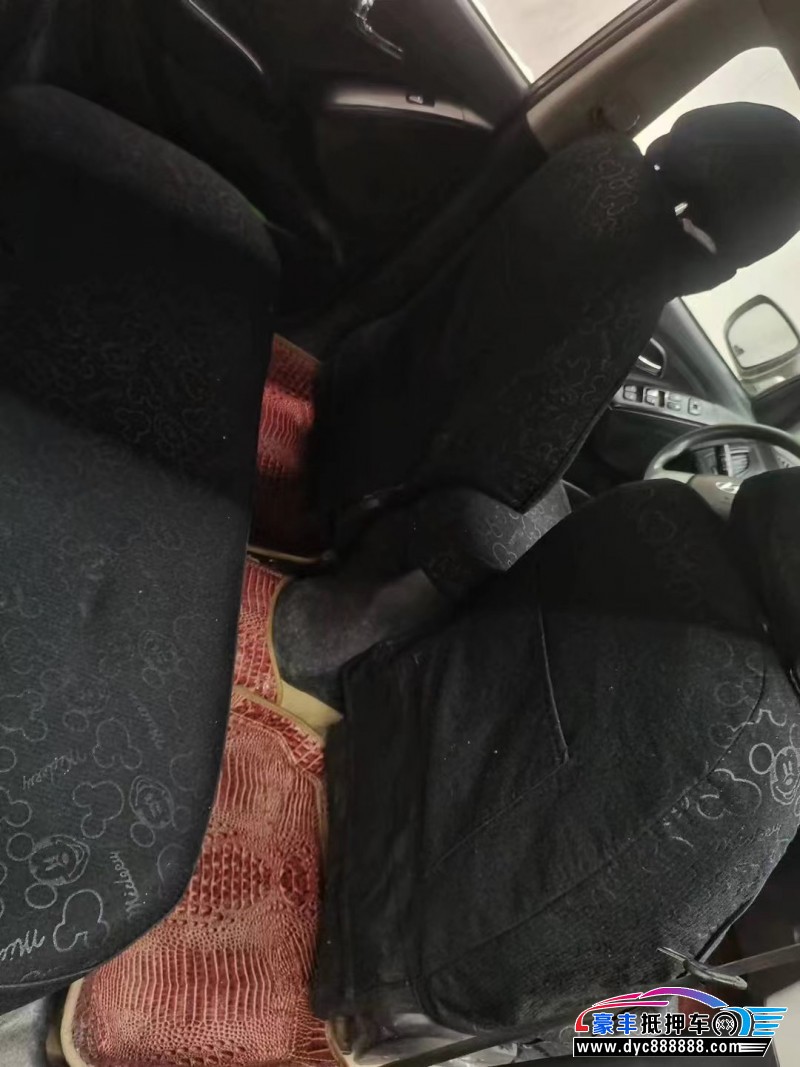 14年现代ix35轿车抵押车出售