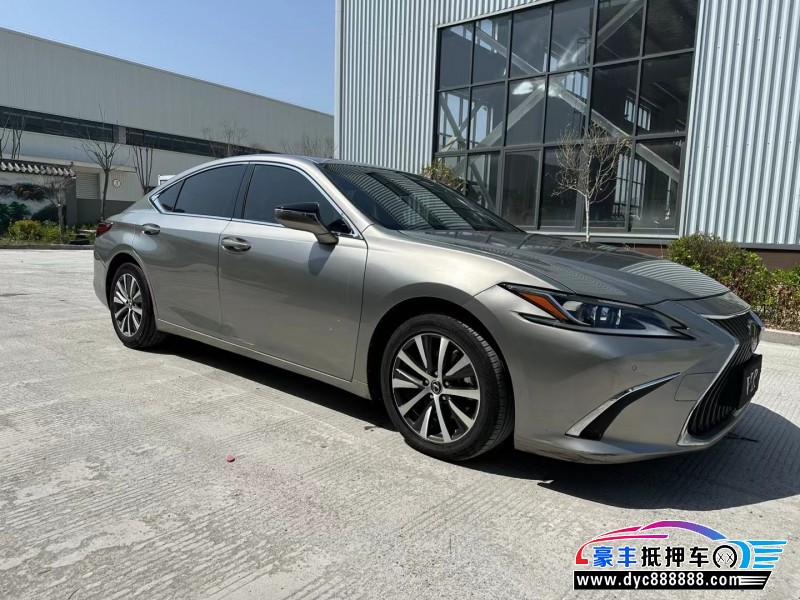 20年雷克萨斯ES轿车抵押车出售