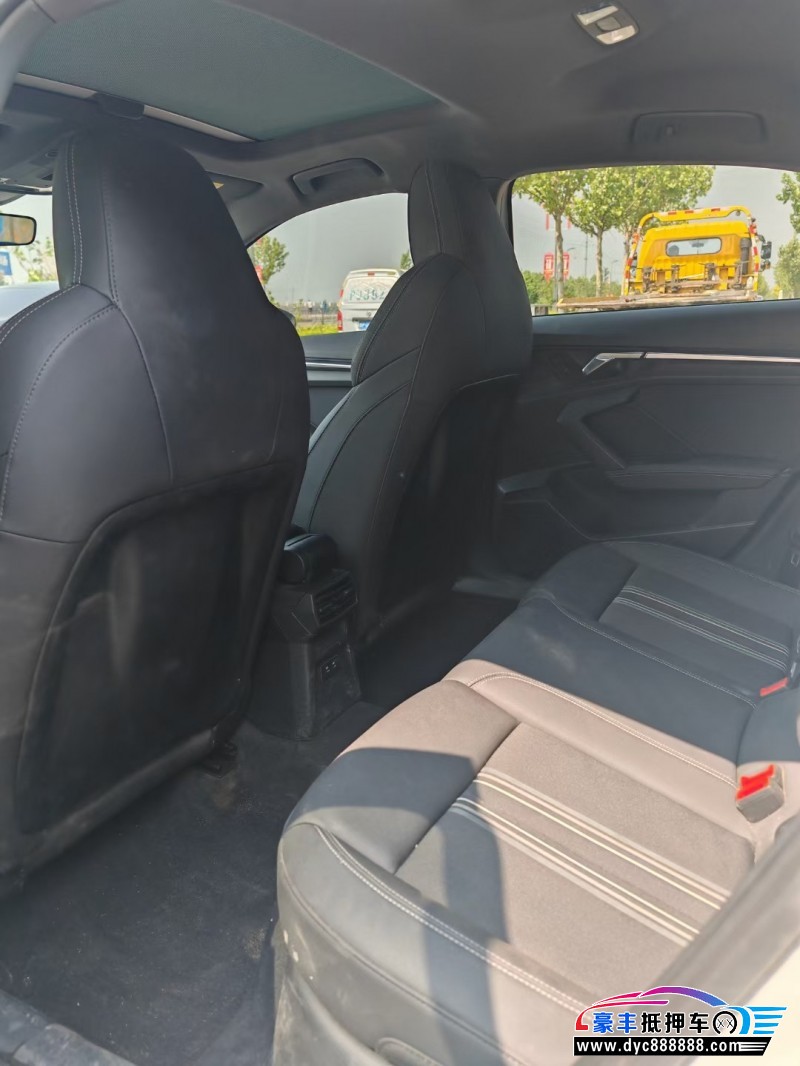 22年奥迪A3轿车抵押车出售