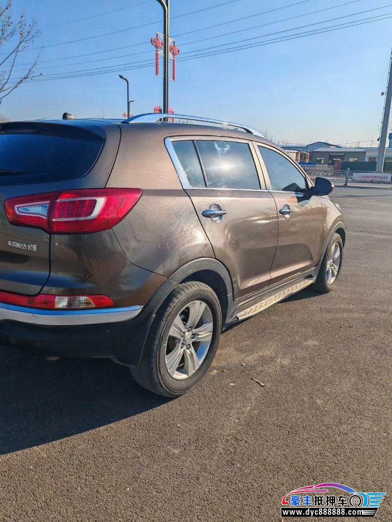 13年起亚智跑轿车抵押车出售