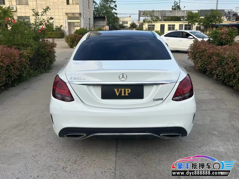 19年奔驰C轿车抵押车出售
