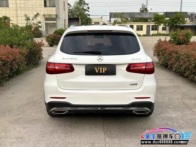 18年奔驰GLC轿车抵押车出售