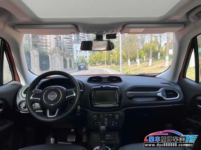 19年Jeep自由侠轿车抵押车出售