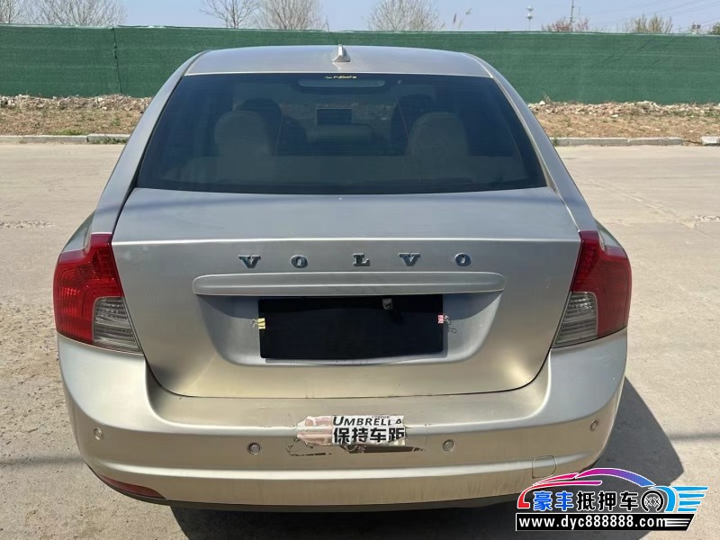 11年沃尔沃S40轿车抵押车出售