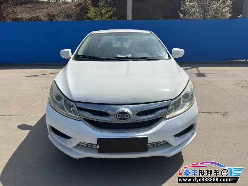 15年比亚迪速锐轿车抵押车出售