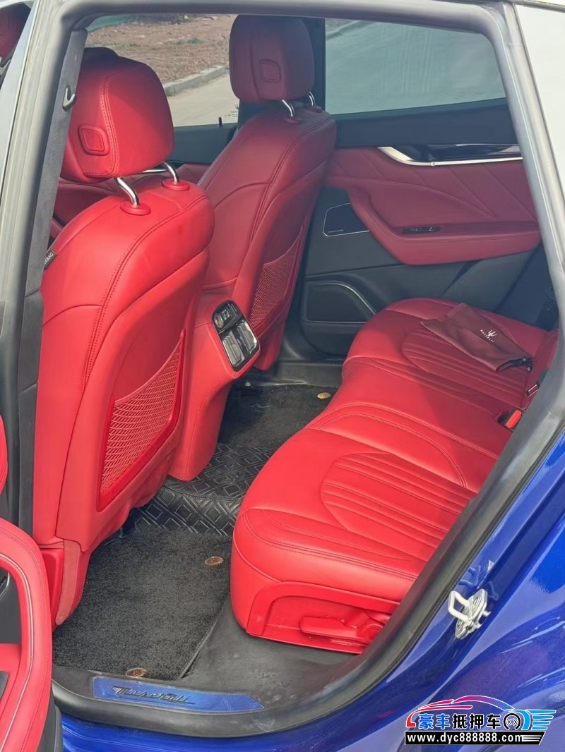 22年玛莎拉蒂莱万特轿车抵押车出售