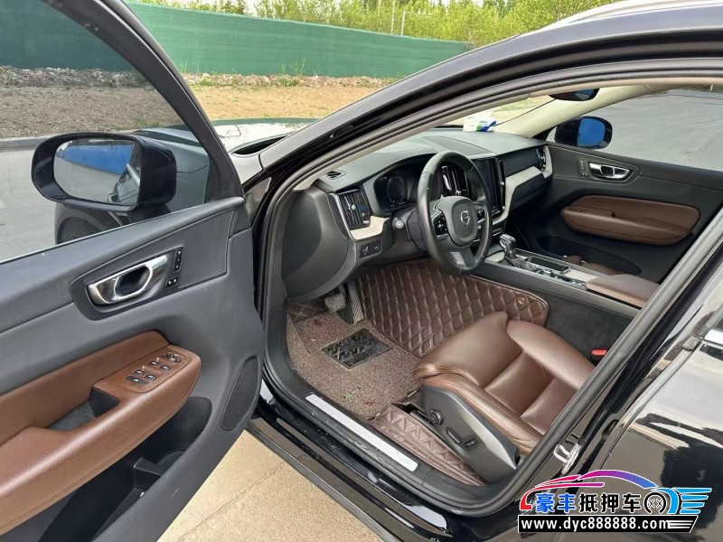 19年沃尔沃XC60轿车抵押车出售