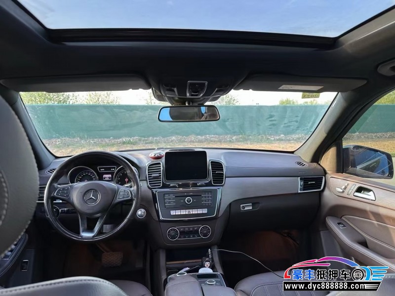 19年奔驰GLE轿车抵押车出售