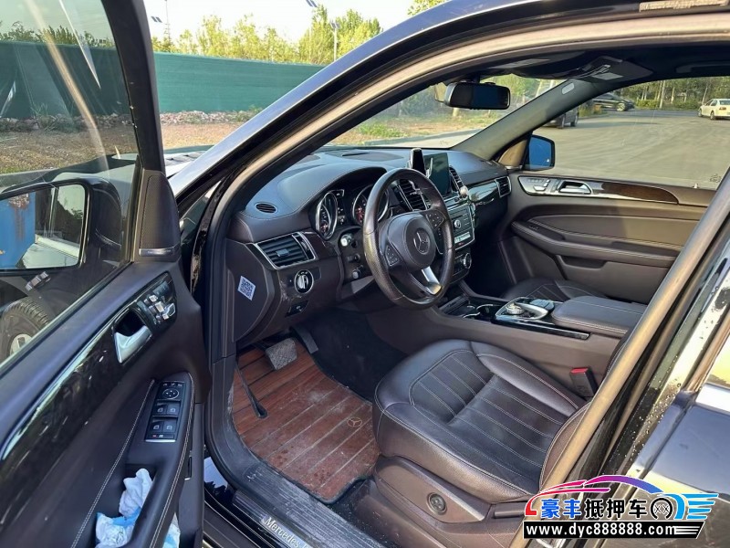 18年奔驰GLS轿车抵押车出售