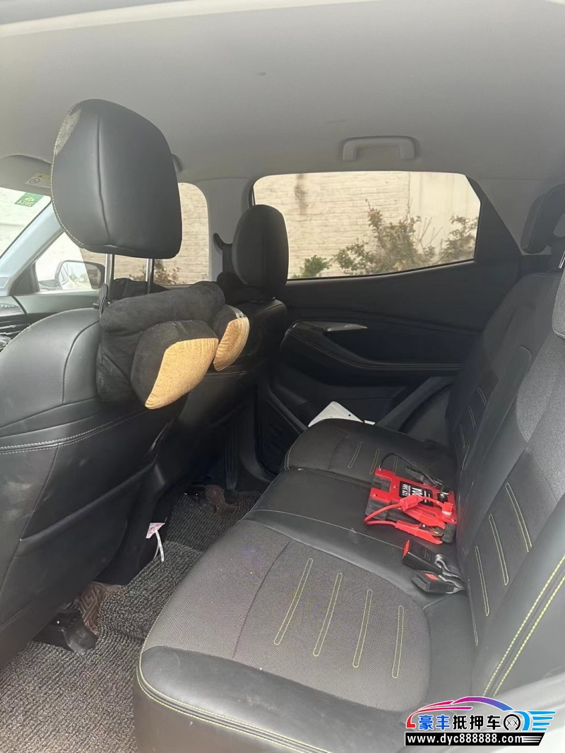 20年宝骏RS3轿车抵押车出售