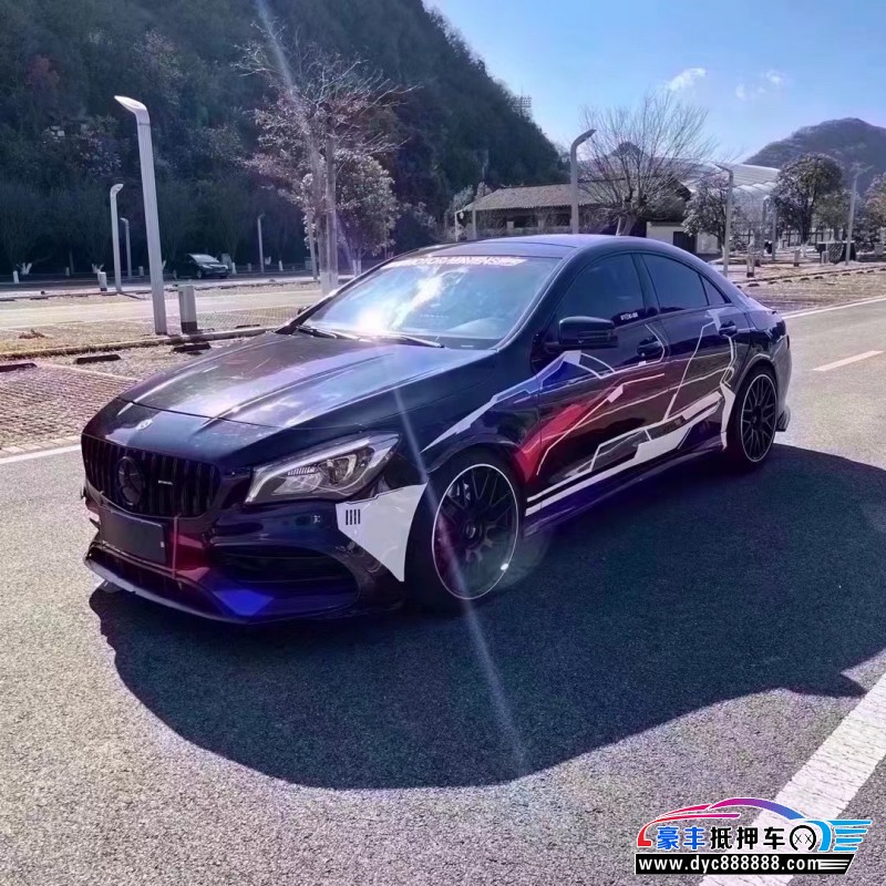 18年奔驰GLA轿车抵押车出售