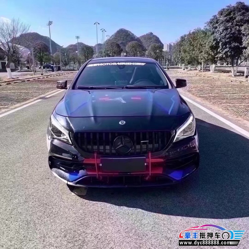 18年奔驰GLA轿车抵押车出售