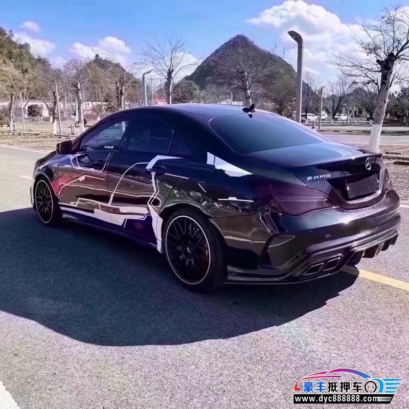 18年奔驰GLA轿车抵押车出售