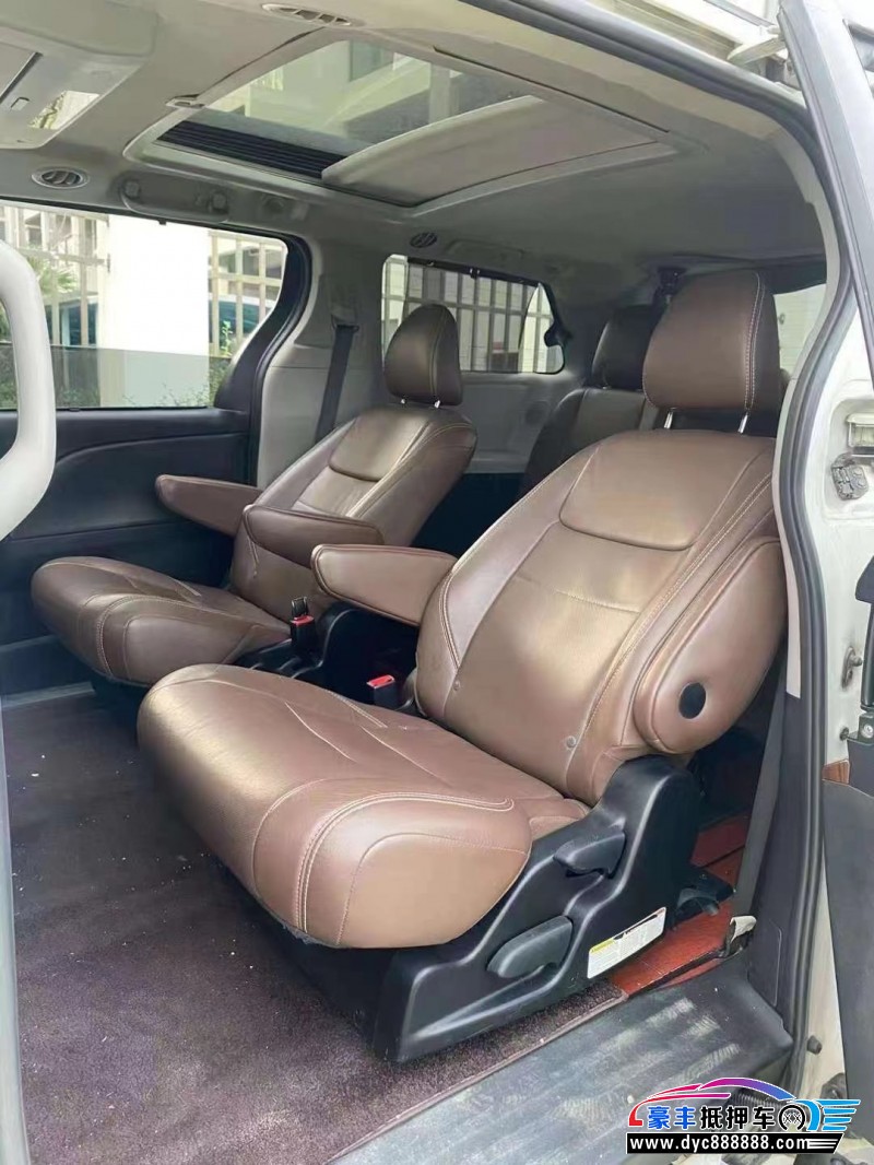 16年丰田塞纳MPV抵押车出售