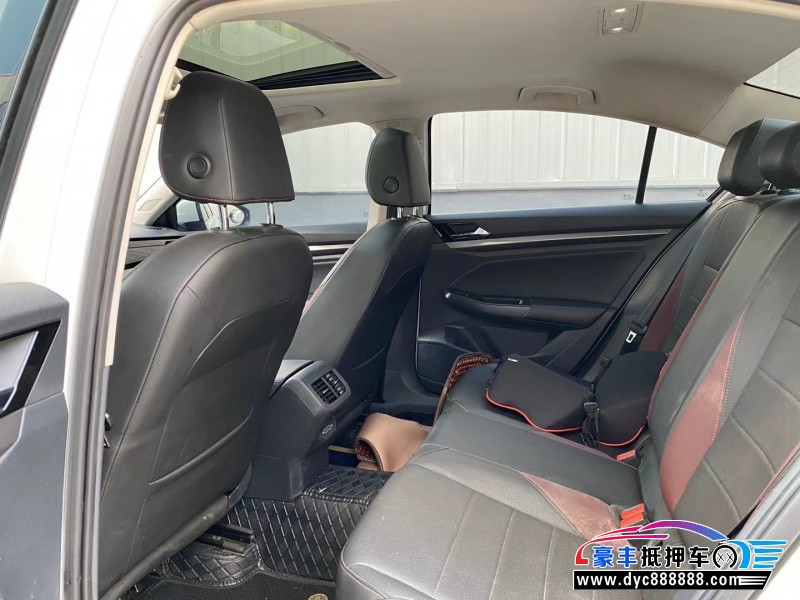 21年大众宝来轿车抵押车出售