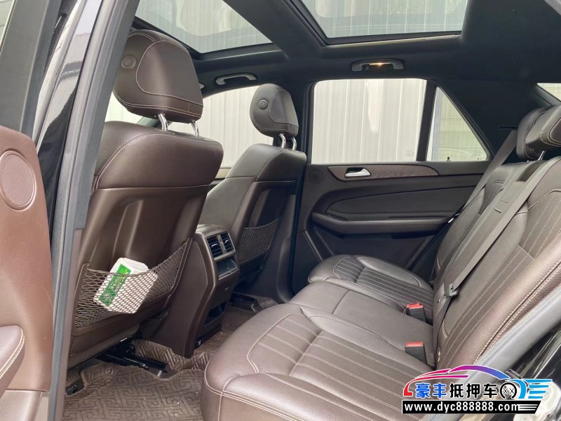 16年奔驰GLE轿车抵押车出售