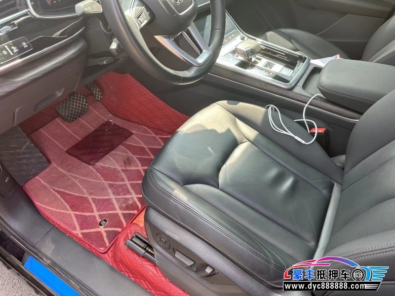 21年奥迪Q7轿车抵押车出售