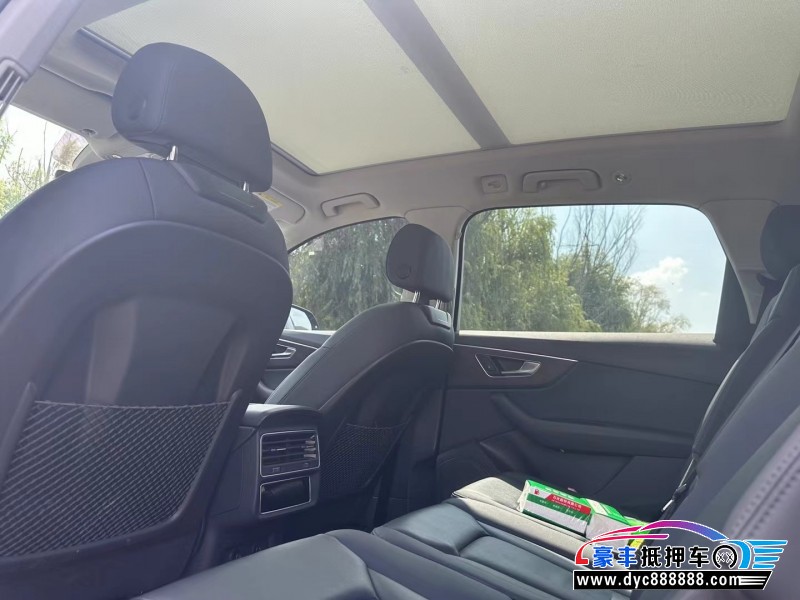 21年奥迪Q7轿车抵押车出售