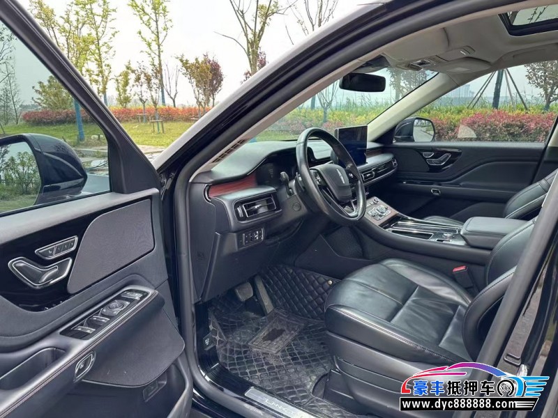 21年林肯飞行家轿车抵押车出售