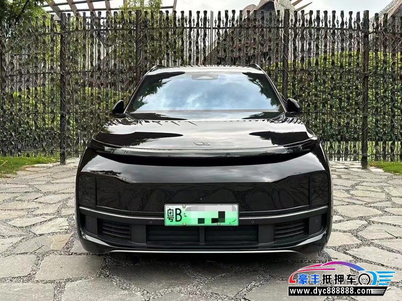 23年理想L8轿车抵押车出售