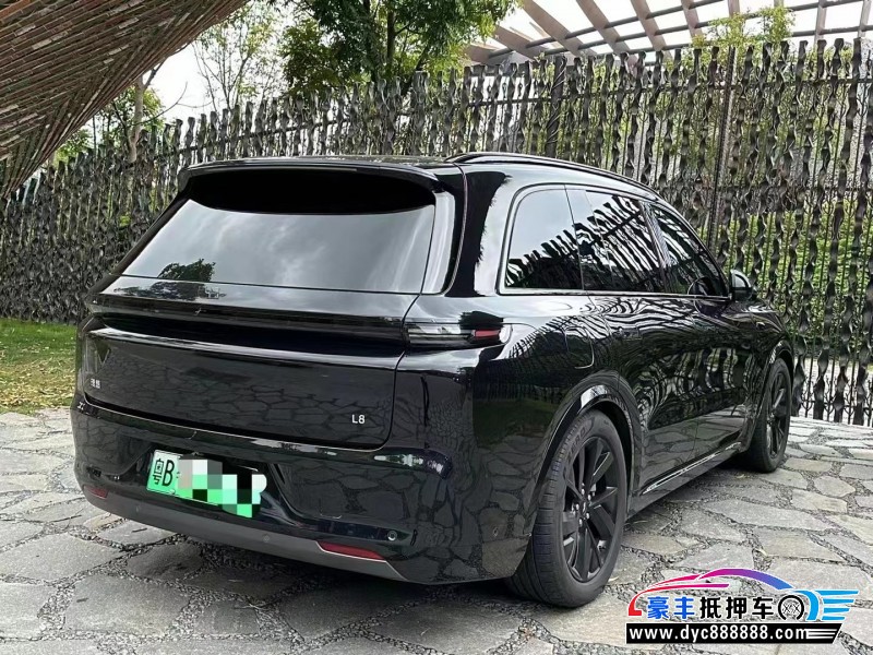 23年理想L8轿车抵押车出售