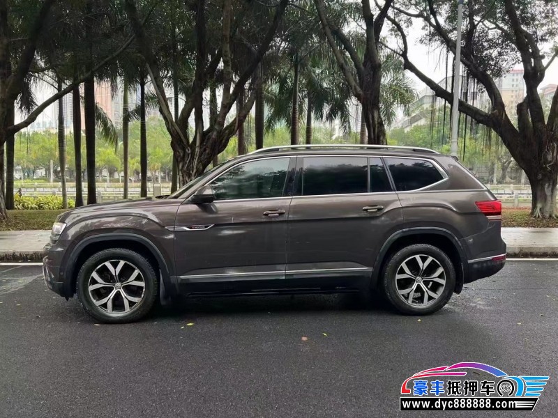 18年大众途昂轿车抵押车出售