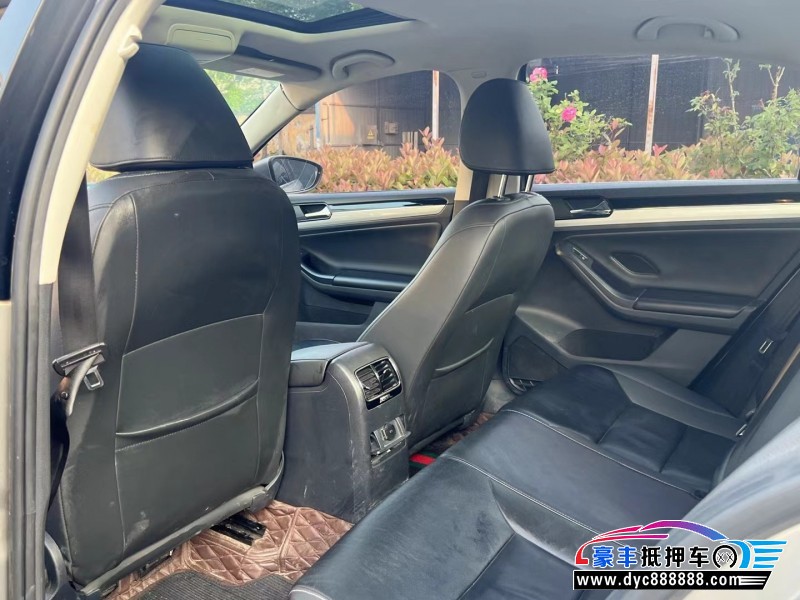 16年大众速腾轿车抵押车出售