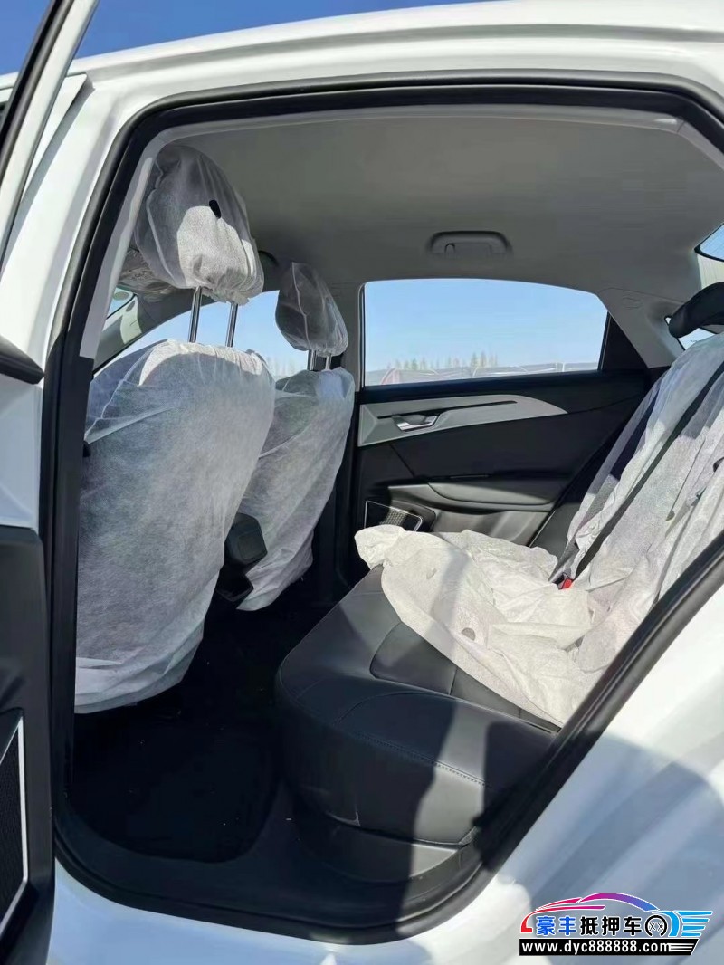 24年吉利几何轿车抵押车出售