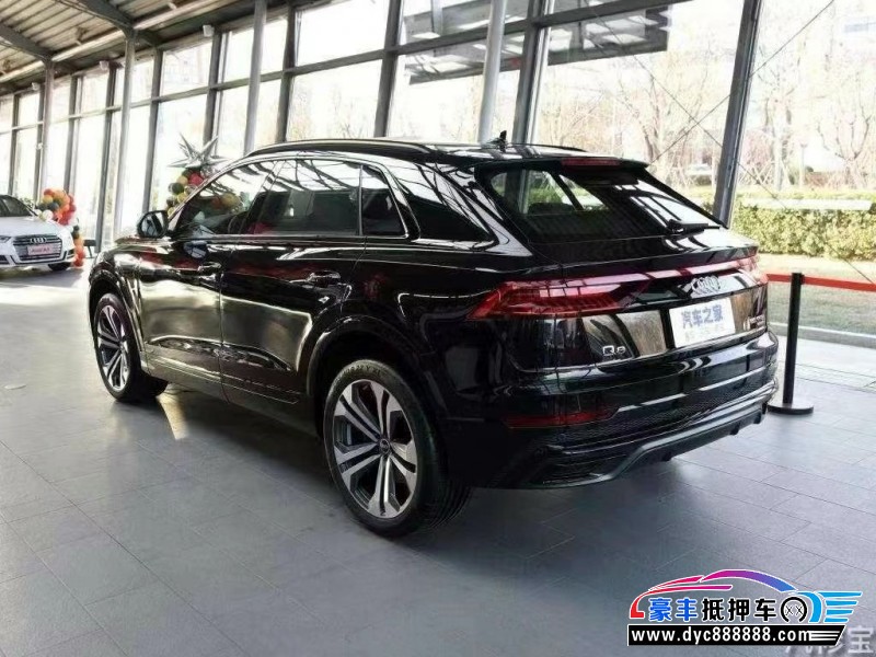 20年奥迪Q8轿车抵押车出售