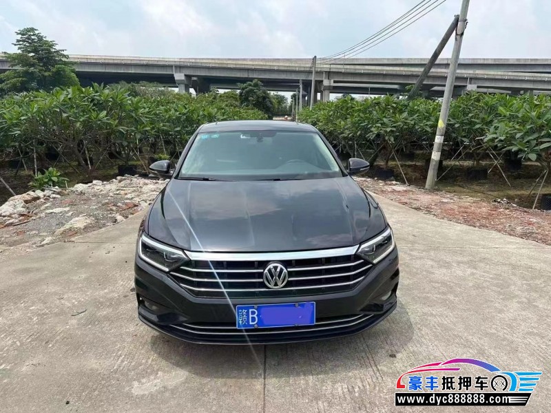 20年大众速腾轿车抵押车出售