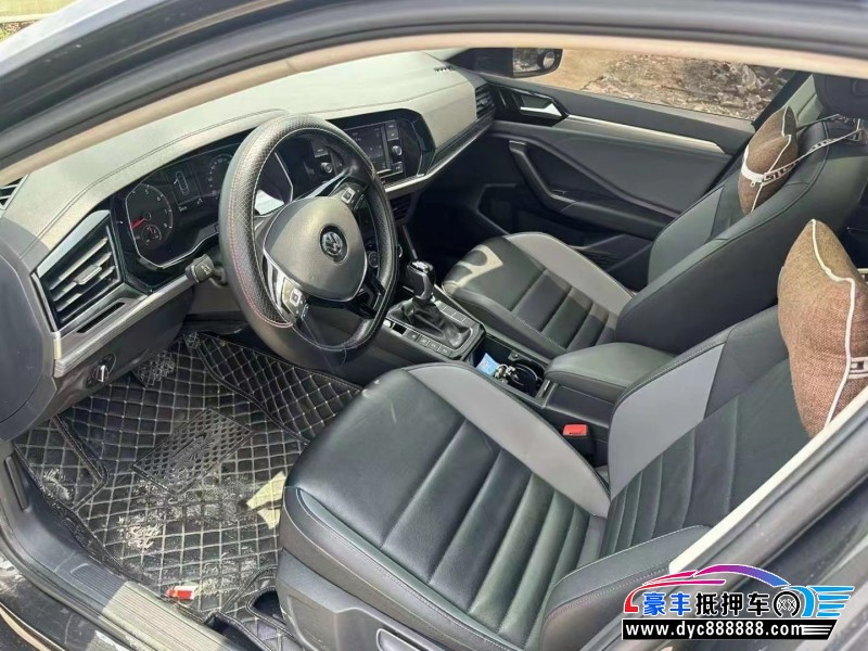 20年大众速腾轿车抵押车出售